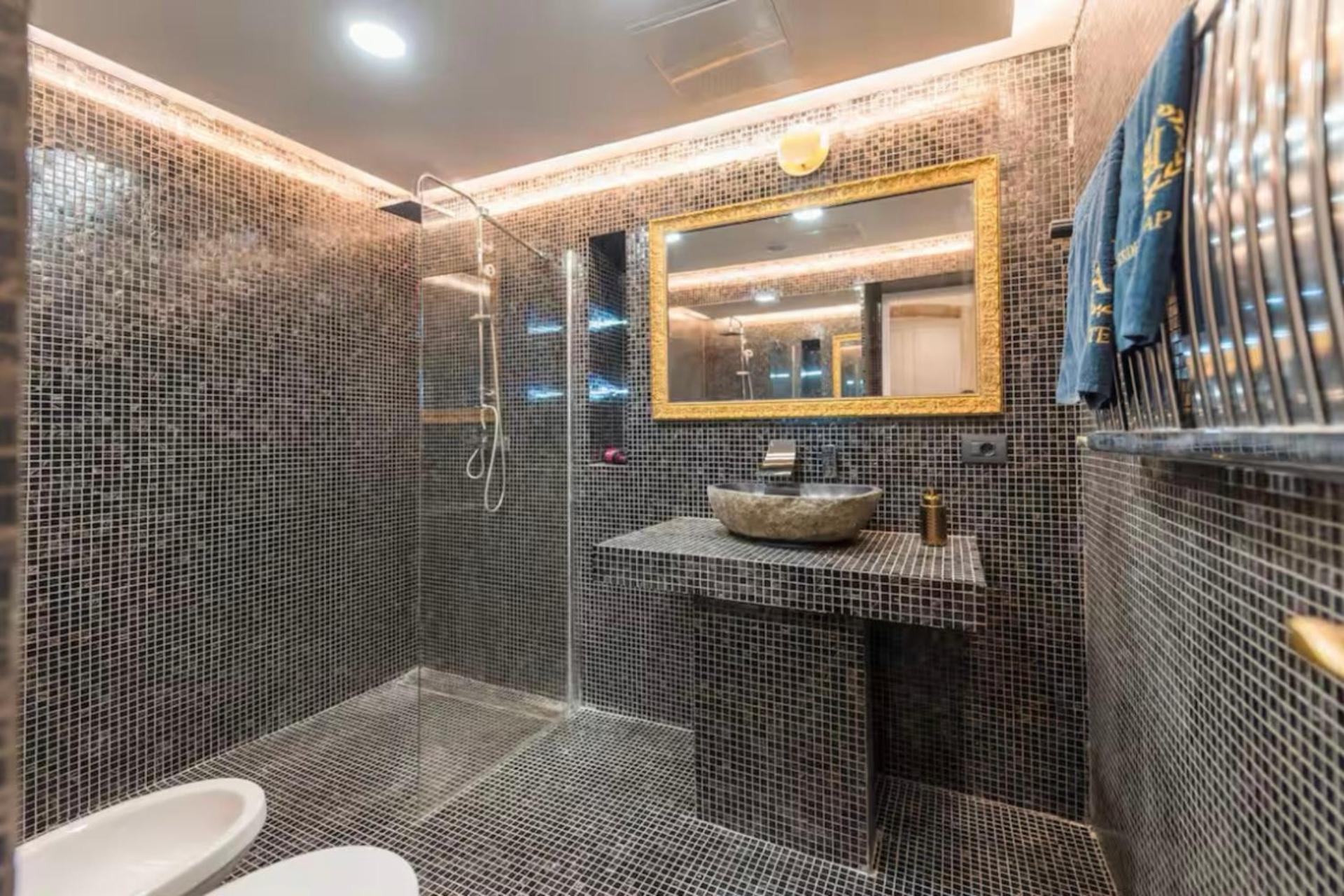 Modern And Comfortable In Budapest